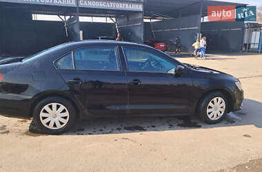 Седан Volkswagen Jetta 2016 в 