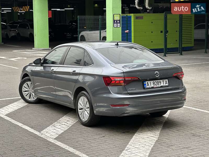 Седан Volkswagen Jetta 2019 в Києві