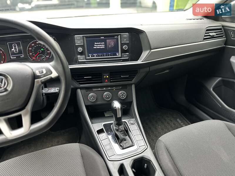 Седан Volkswagen Jetta 2019 в Києві