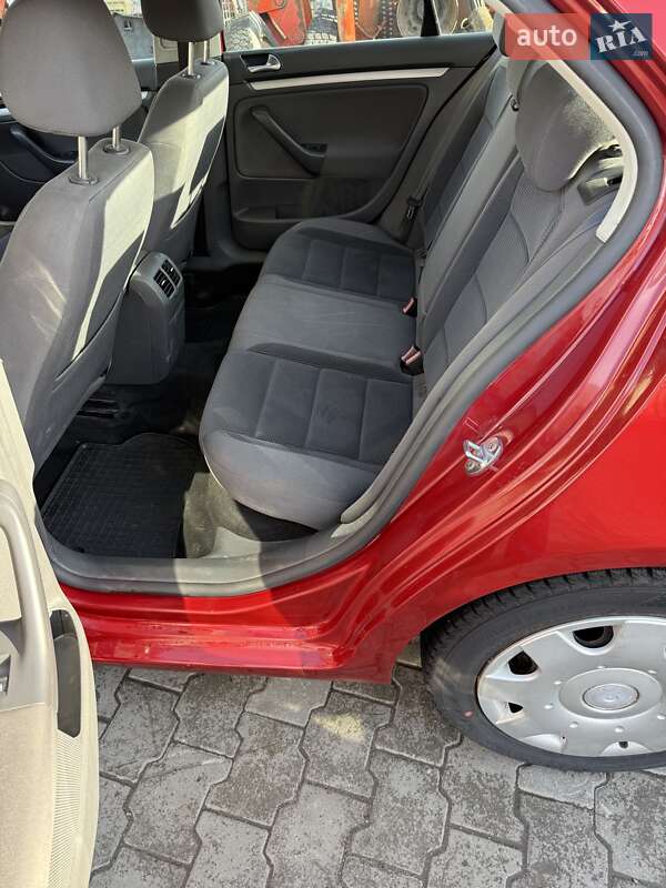 Седан Volkswagen Jetta 2008 в Луцке