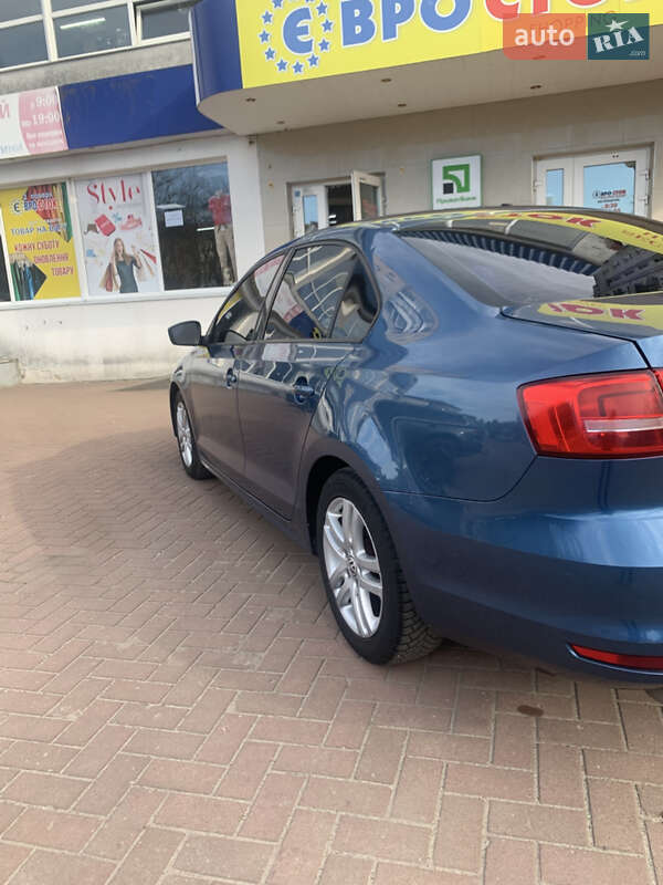 Седан Volkswagen Jetta 2014 в Шостці
