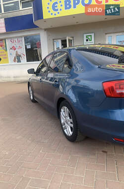 Седан Volkswagen Jetta 2014 в 