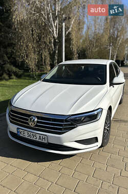 Седан Volkswagen Jetta 2021 в 