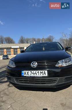 Седан Volkswagen Jetta 2011 в 