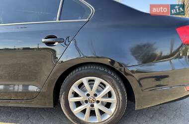 Седан Volkswagen Jetta 2011 в 