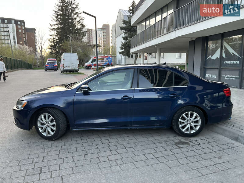 Седан Volkswagen Jetta 2014 в Львове