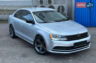 Седан Volkswagen Jetta 2015 в 