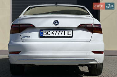 Седан Volkswagen Jetta 2018 в 