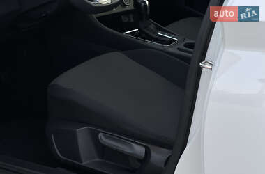 Седан Volkswagen Jetta 2018 в 