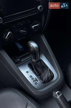 Седан Volkswagen Jetta 2013 в 