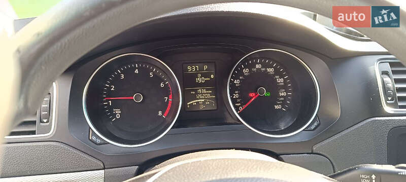 Седан Volkswagen Jetta 2015 в Киеве