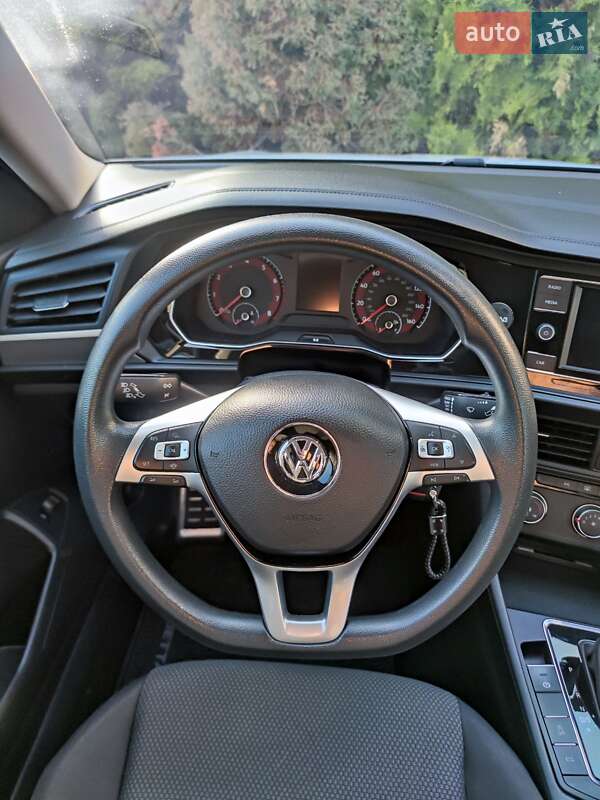 Седан Volkswagen Jetta 2018 в Києві