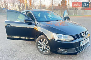 Седан Volkswagen Jetta 2013 в 