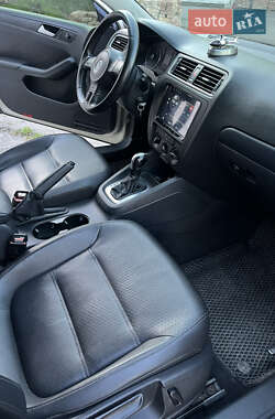 Седан Volkswagen Jetta 2014 в 