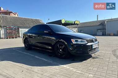 Седан Volkswagen Jetta 2011 в 