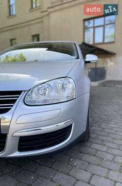 Седан Volkswagen Jetta 2006 в 