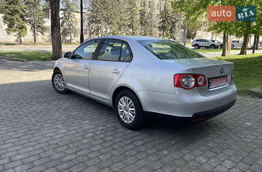 Седан Volkswagen Jetta 2006 в 