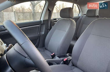 Седан Volkswagen Jetta 2006 в 