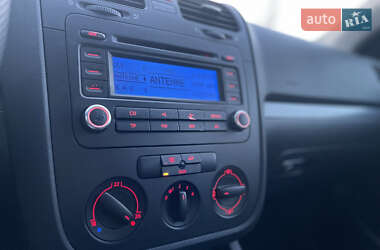 Седан Volkswagen Jetta 2006 в 