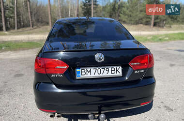 Седан Volkswagen Jetta 2012 в 