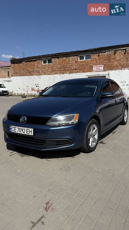 Седан Volkswagen Jetta 2014 в Черновцах