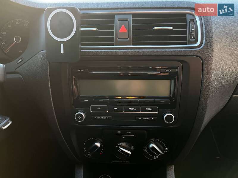 Седан Volkswagen Jetta 2010 в Киеве