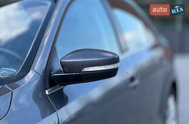 Седан Volkswagen Jetta 2012 в 
