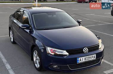 Седан Volkswagen Jetta 2011 в 
