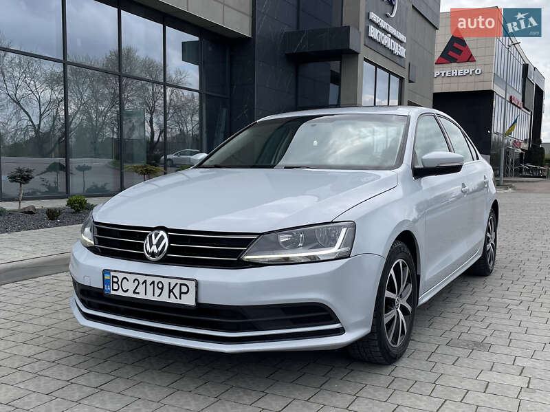 Седан Volkswagen Jetta 2017 в Львові