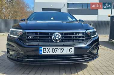 Седан Volkswagen Jetta 2019 в 