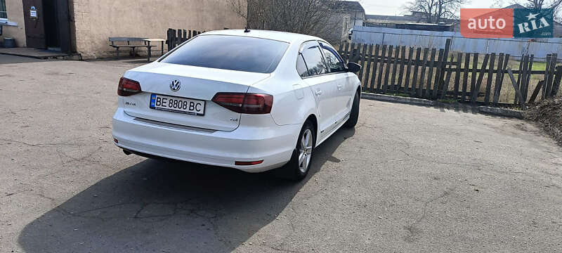 Седан Volkswagen Jetta 2016 в Дніпрі