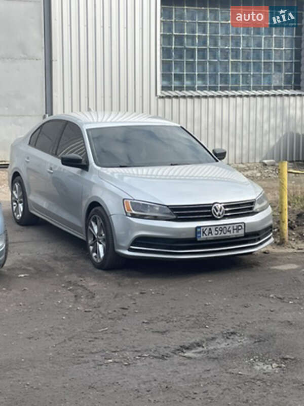 Седан Volkswagen Jetta 2014 в 
