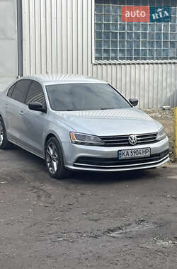 Седан Volkswagen Jetta 2014 в 