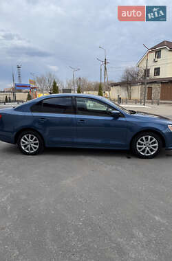 Седан Volkswagen Jetta 2015 в 