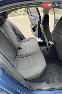Седан Volkswagen Jetta 2015 в 