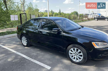 Седан Volkswagen Jetta 2014 в 