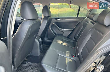 Седан Volkswagen Jetta 2014 в 