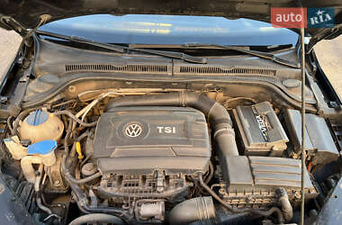 Седан Volkswagen Jetta 2014 в 