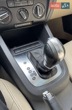 Седан Volkswagen Jetta 2011 в 
