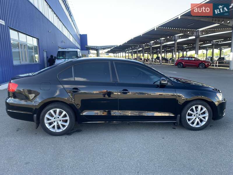 Седан Volkswagen Jetta 2011 в Киеве
