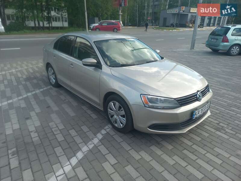 Седан Volkswagen Jetta 2014 в Києві
