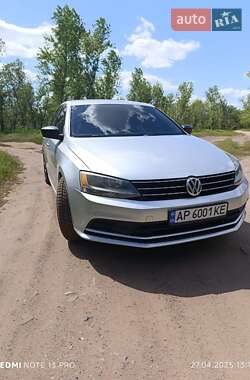 Седан Volkswagen Jetta 2015 в 