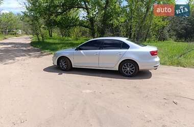Седан Volkswagen Jetta 2015 в 