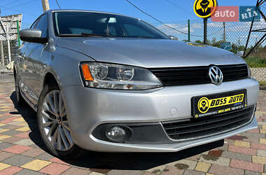 Седан Volkswagen Jetta 2014 в 