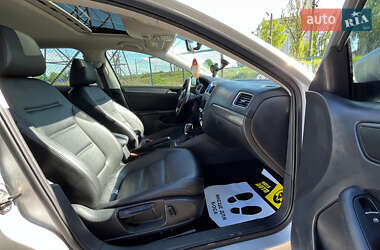 Седан Volkswagen Jetta 2014 в 
