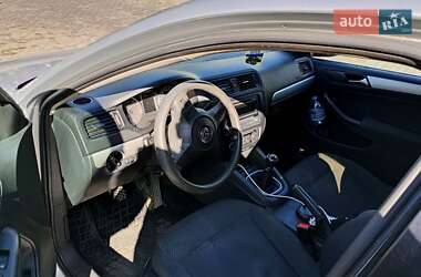 Седан Volkswagen Jetta 2011 в 