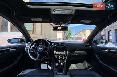 Седан Volkswagen Jetta 2014 в 