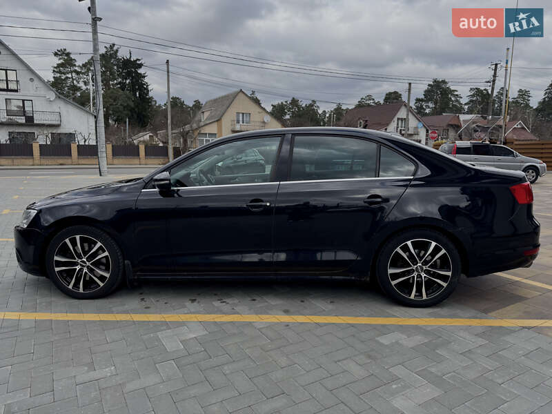 Седан Volkswagen Jetta 2011 в Ирпене