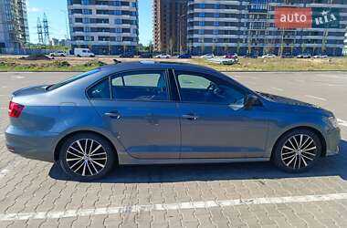 Седан Volkswagen Jetta 2014 в 