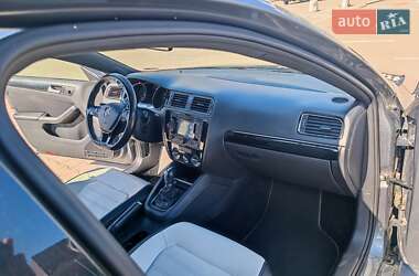 Седан Volkswagen Jetta 2014 в 